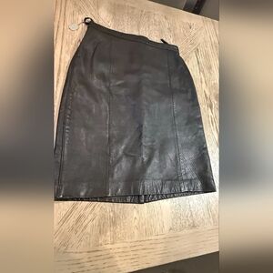 LAURA WINSTON BROWN LEATHER  SKIRT SIZE 14/15 Vtg
